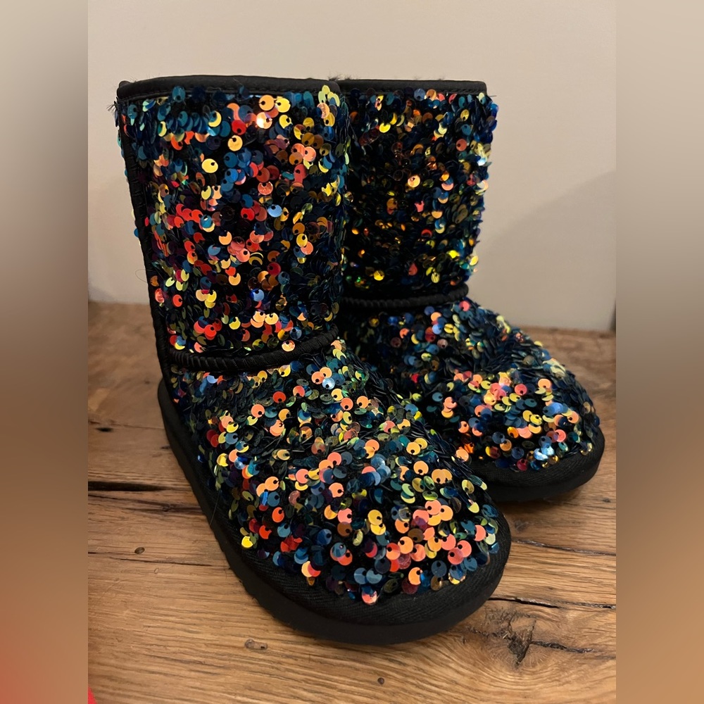Kids sequin Uggs size 13